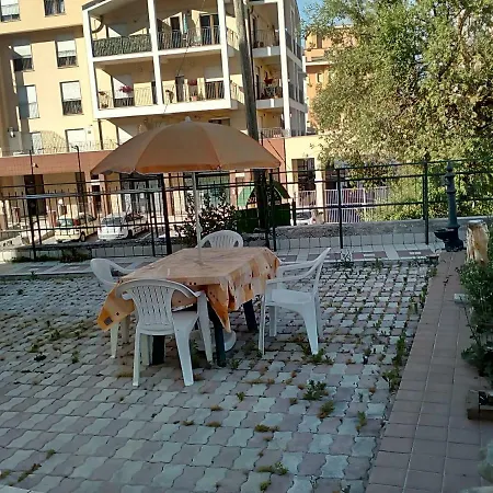 A Casa Di Enrico أفيتسانو